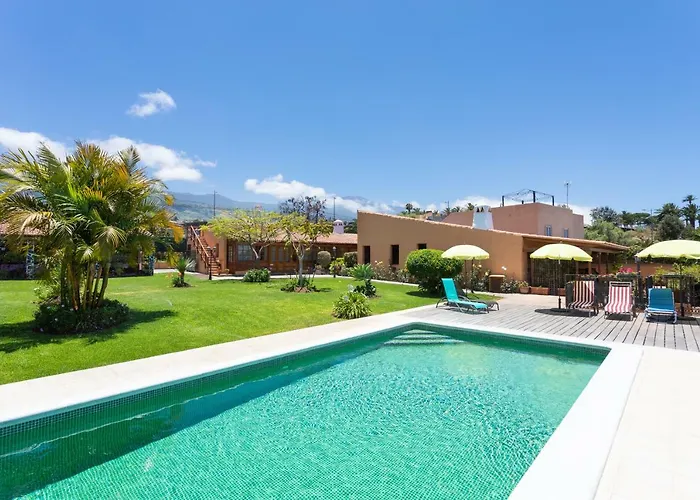 Holiday home Casa Strelizia -